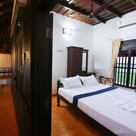 Palmy Lake Resort Alappuzha Dış mekan fotoğraf